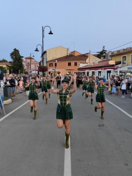 Mažorete Laško in Laška pihalna godba 1